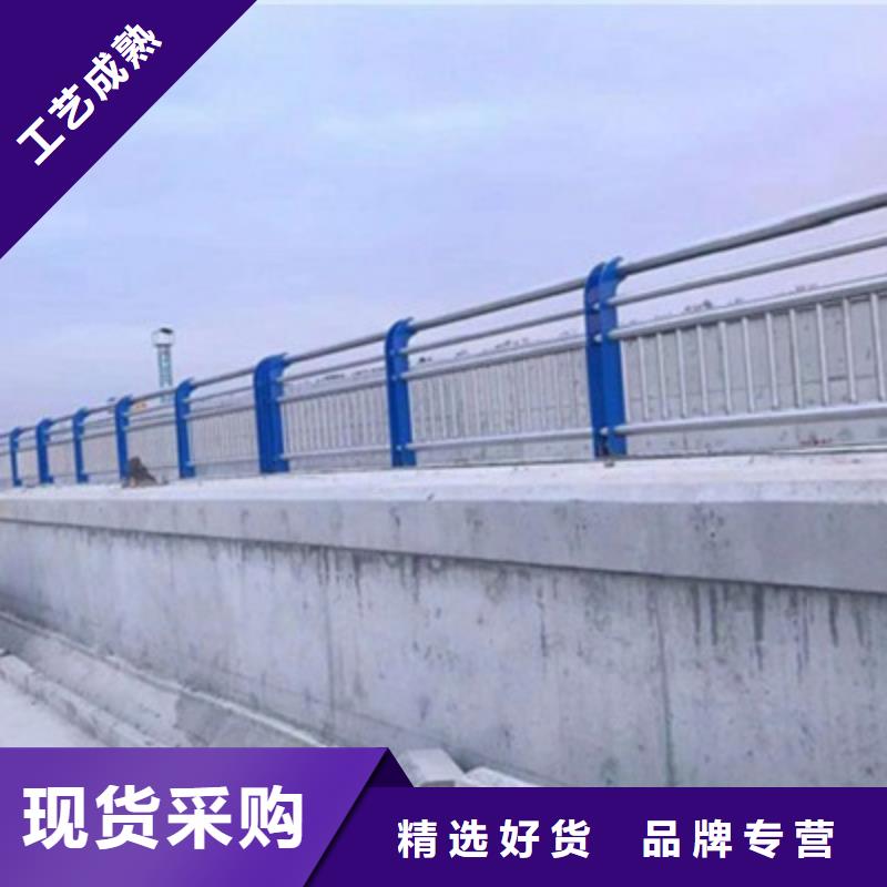 青岛白钢桥梁护栏安装