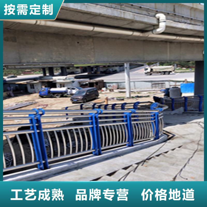 广西省无缝管喷漆防撞栏杆光滑平整精选厂家