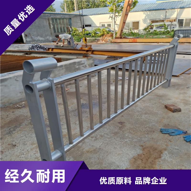 楚雄304不锈钢 复合管护栏立柱栏杆-实体厂家