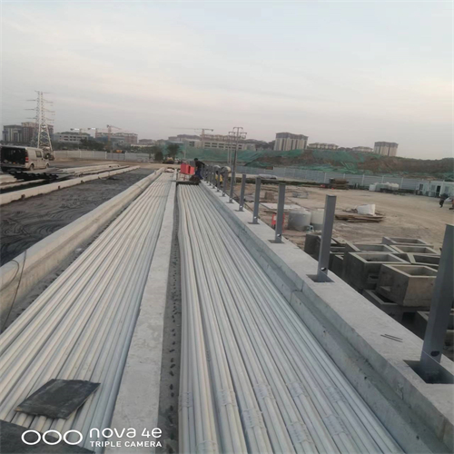 大规模桥梁防撞护栏模板安装方法生产厂家当地供应商