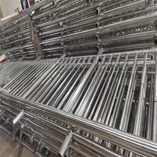 上海发货速度快的不锈钢复合管护栏图片经销商