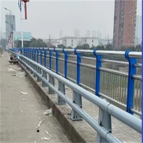推荐：济南不锈钢复合管护栏栏杆