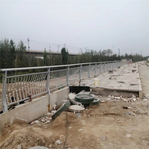 桥梁不锈钢复合管护栏批发优惠多细节严格凸显品质