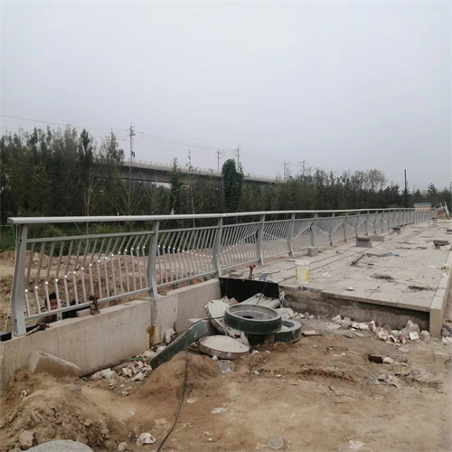 不锈钢桥梁护栏供应商定制-实力厂家同城制造商