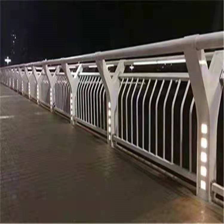 桥梁栏杆维修喷塑镀锌符合行业标准