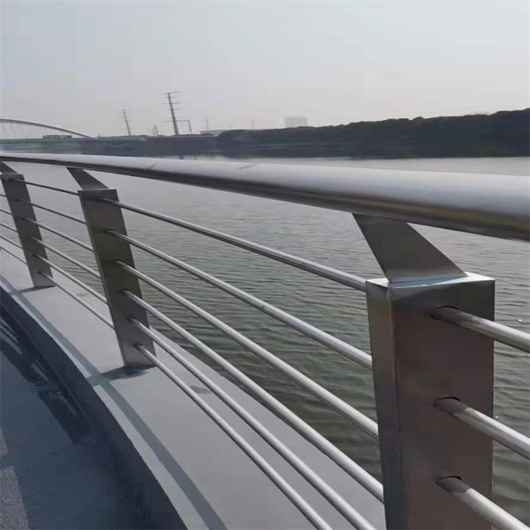 桥梁梁栏杆景观护栏焊接工艺好工艺层层把关