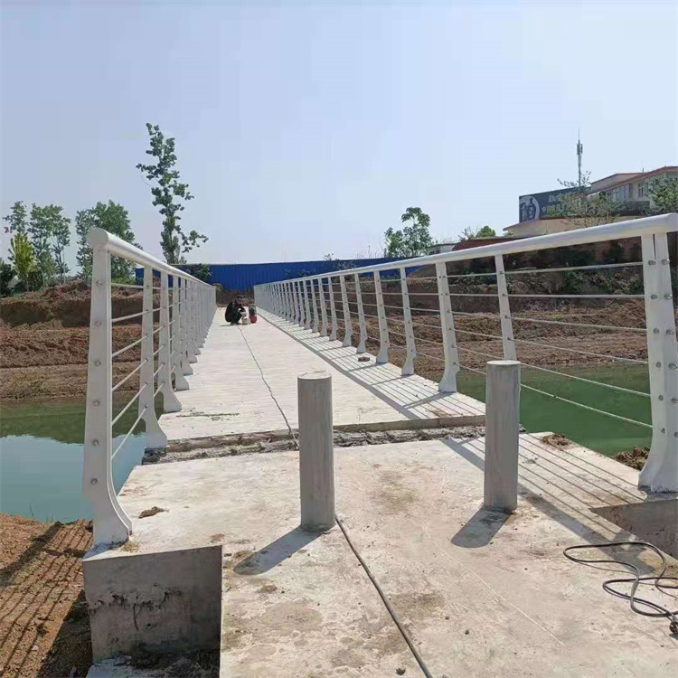 桥梁护栏每米生产基地保质保量