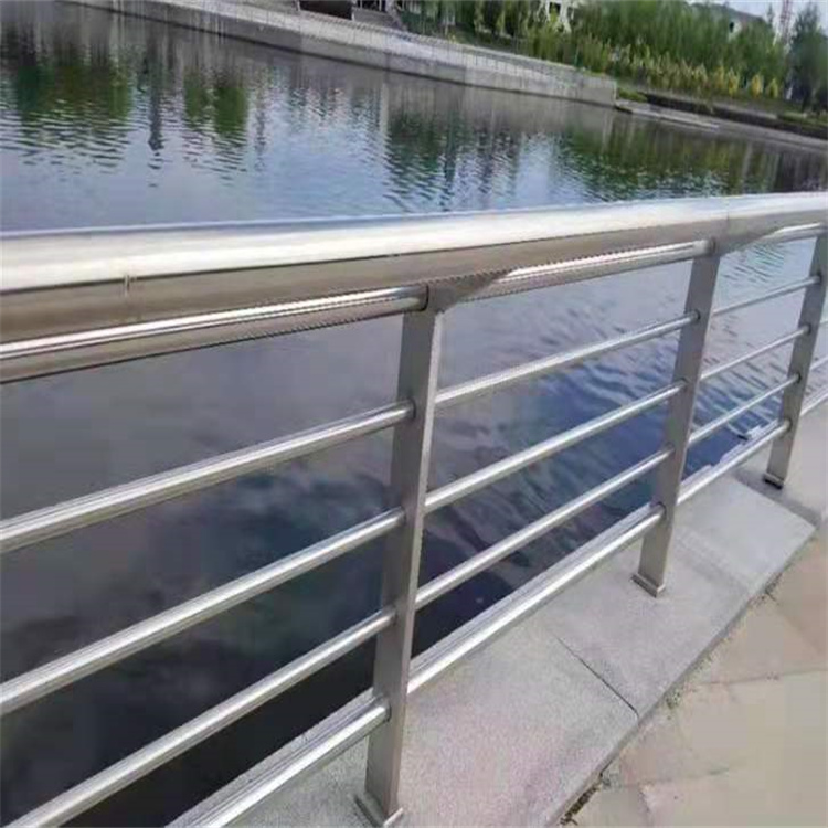 河道桥梁道路护栏焊接喷塑值得买