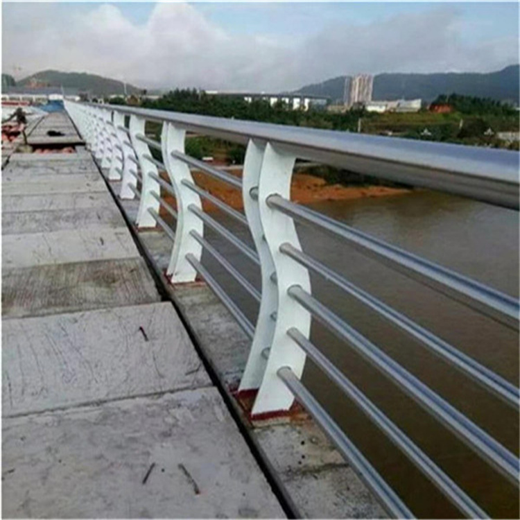 桥梁防撞钢护栏生产电话实体厂家