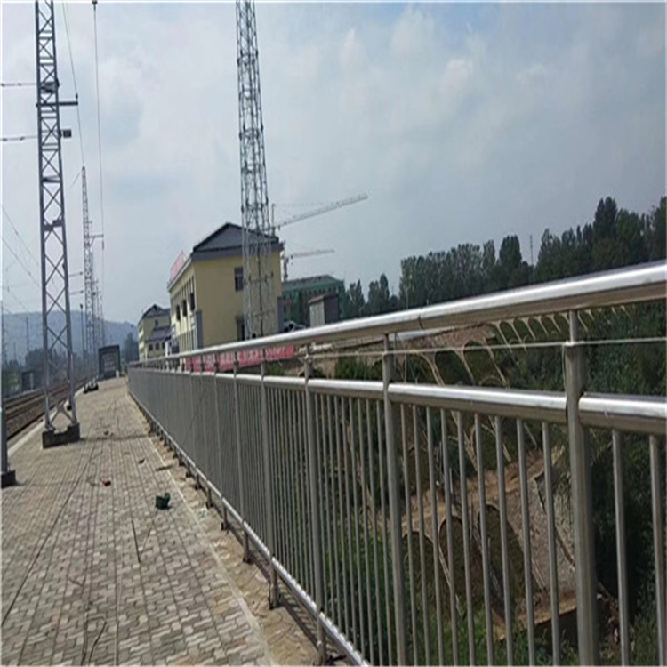桥梁河道防撞护栏常用规格型号多年经验值得信赖