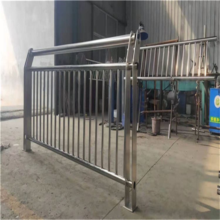 襄樊防护栏杆防撞生产周期短专业生产N年