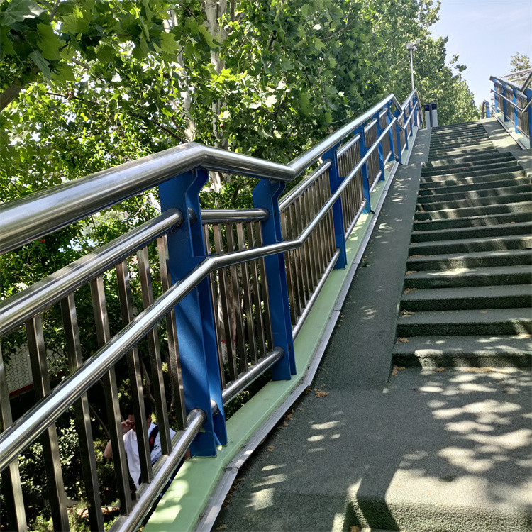 桥防撞护栏免费设计应用范围广泛