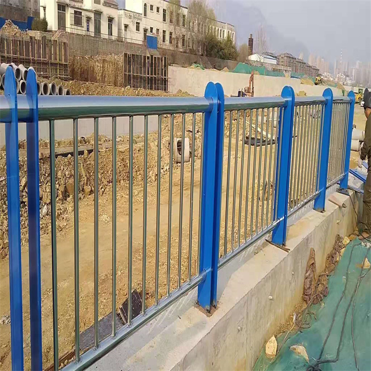河道桥梁防护护栏施工安装附近经销商