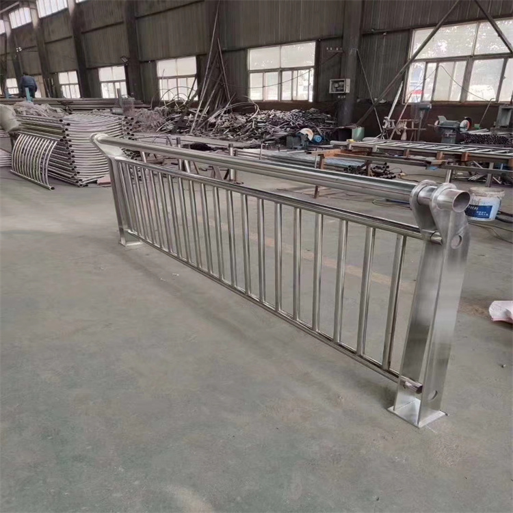 锦州新型防撞护栏生产制作