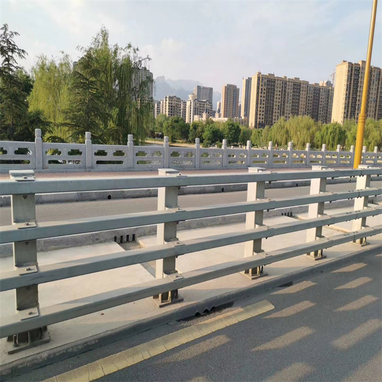 防撞大桥护栏高度规范使用方法