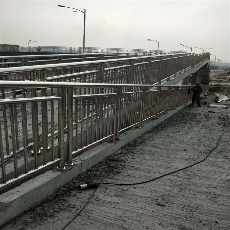 自贡不锈钢栏杆桥梁免费测量
