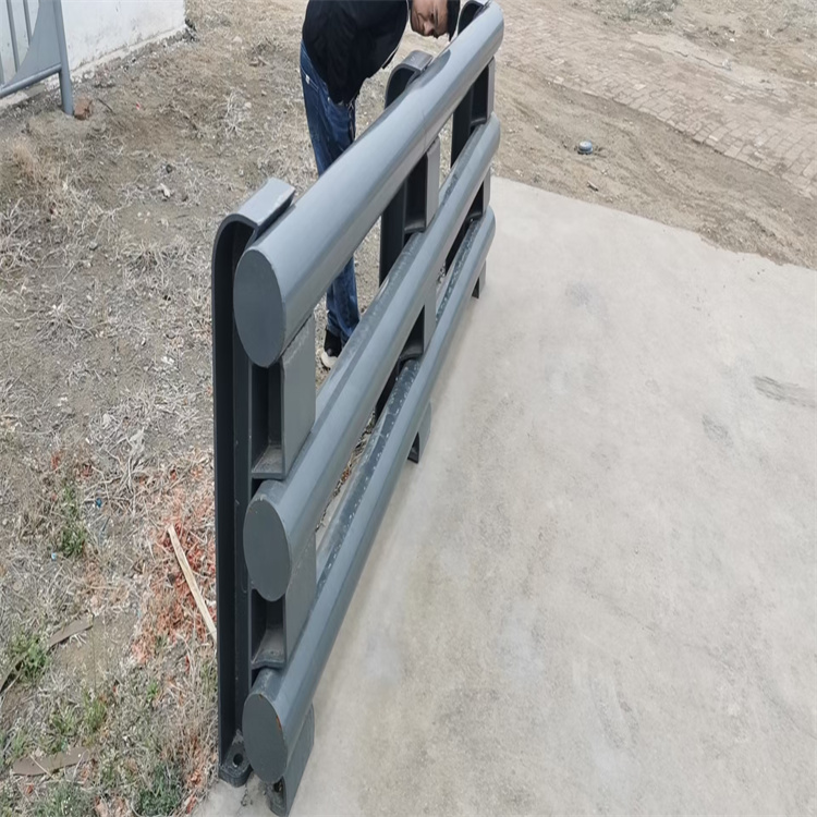 桥梁钢结构防撞护栏欢迎来厂实地考察附近生产厂家