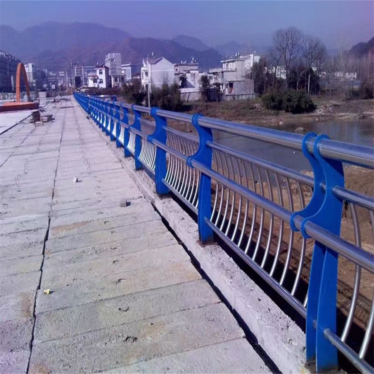 河道不锈钢护栏质量可靠同城供应商