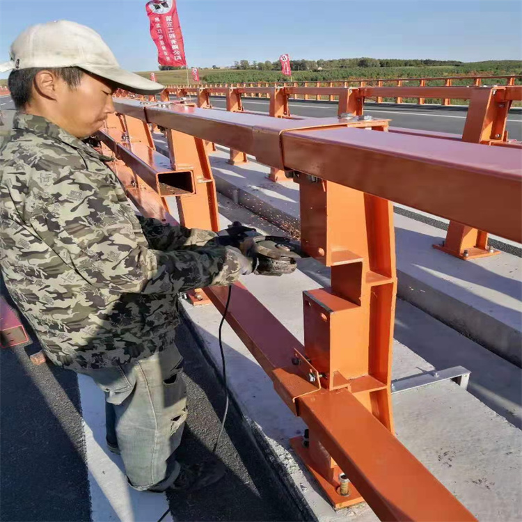 圆管桥梁防撞护栏按需加工生产自有厂家