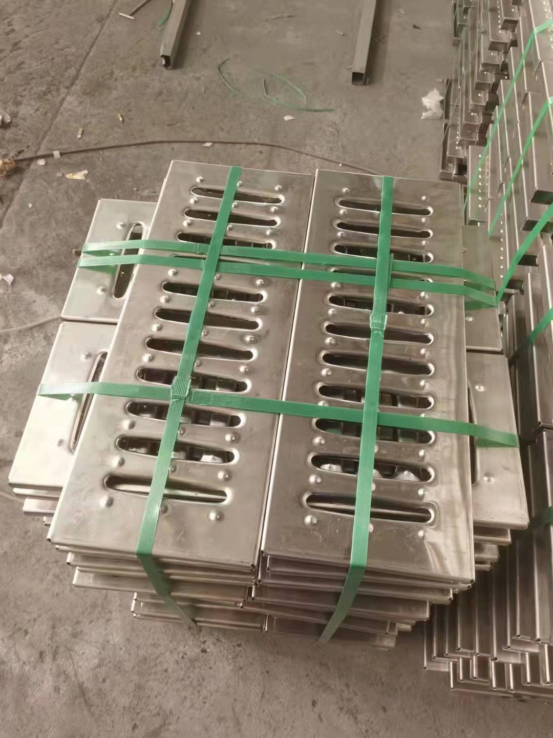 广东库存充足的不锈钢盖板隐形不锈钢井盖销售厂家