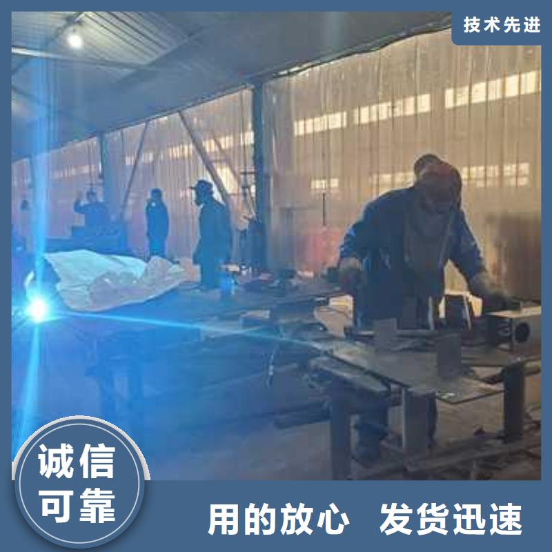 黑龙江本地的防撞不锈钢复合管栏杆生产厂家
