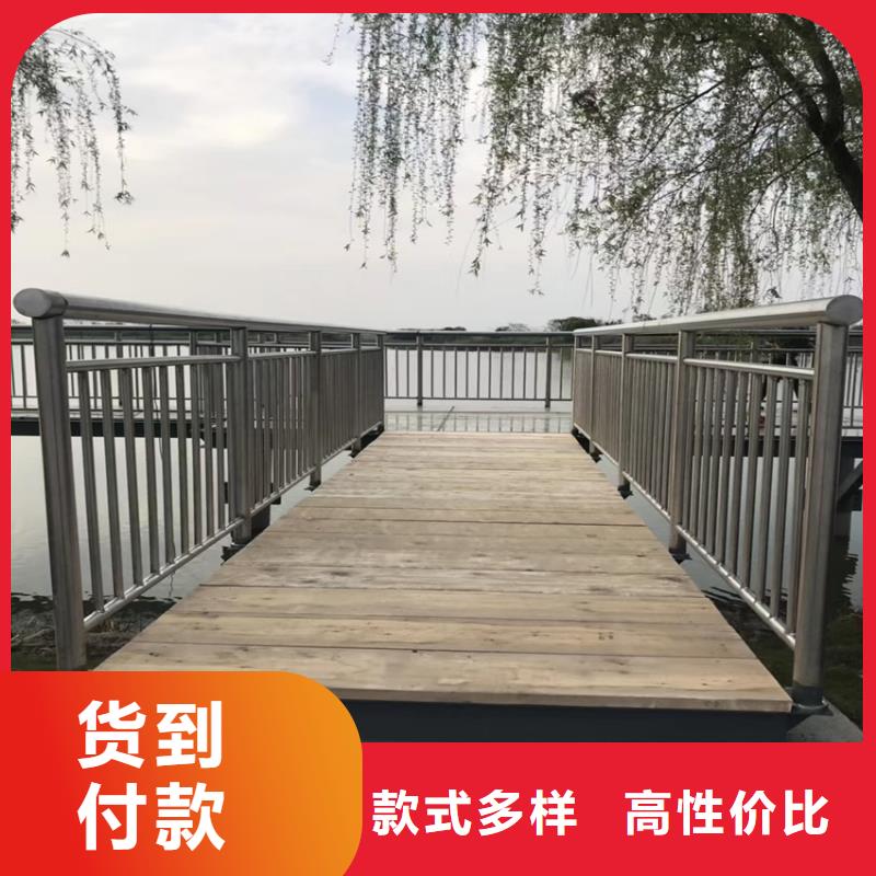 ​肇庆市政道路护栏栏杆河堤仿木栏杆