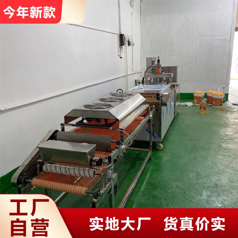 四川省南充鸡肉卷饼机烙馍机与传统烙饼方式的对比