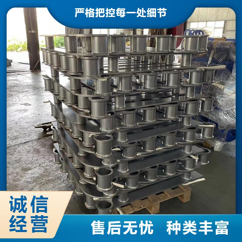 钢管防撞护栏品质高于同行工厂现货供应