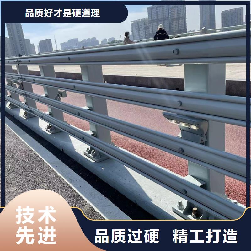 大桥上栅栏种类齐全打造行业品质