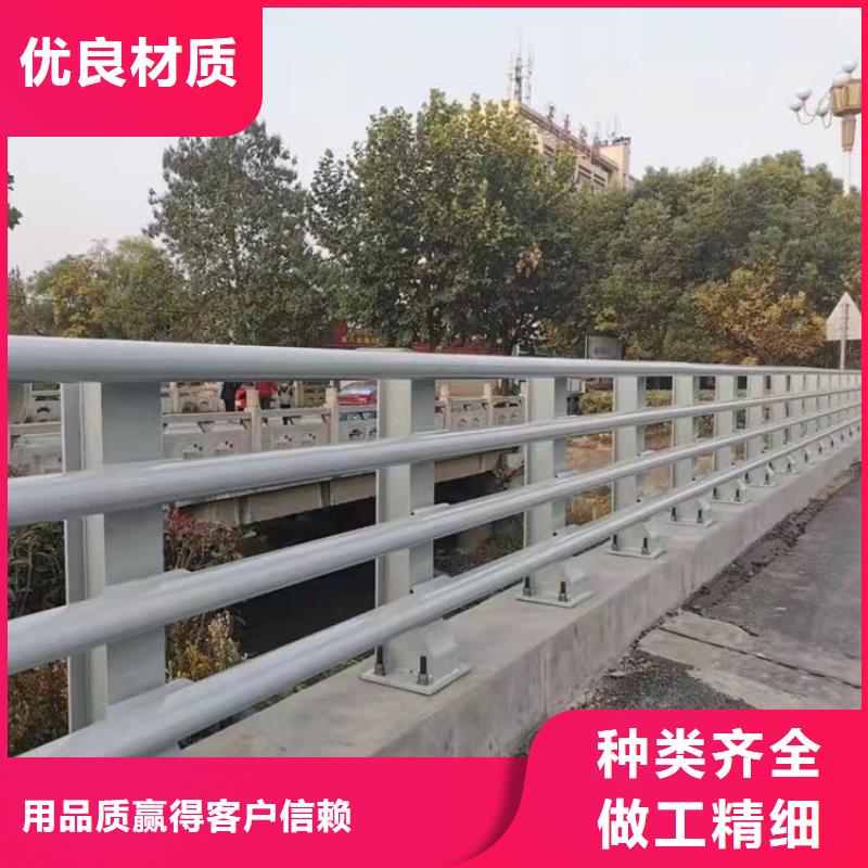 青海省玉树河道两侧护栏安装方便