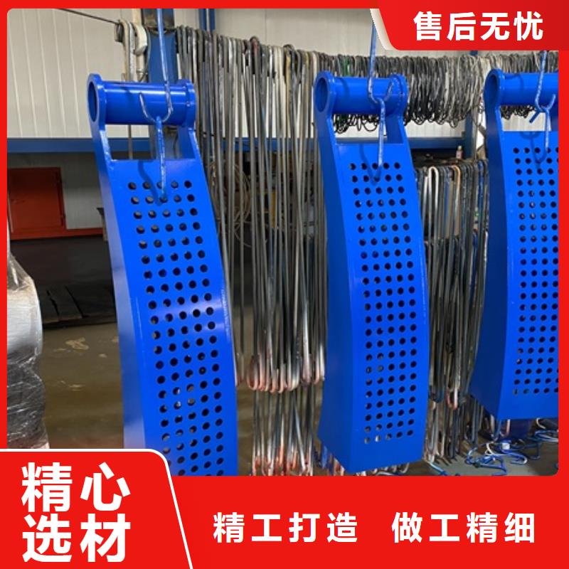 广东省揭阳市防撞不锈钢复合管护栏施工图片