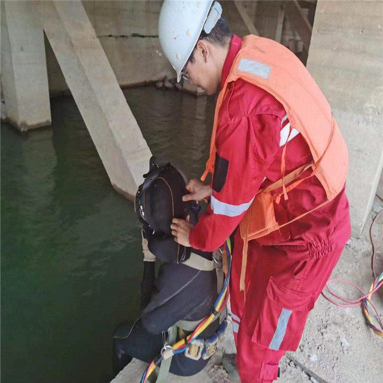 沧州市水下打捞队 专业从事水下作业