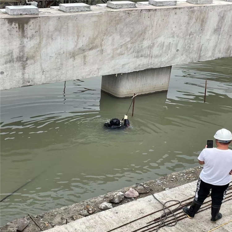 张家港市水下打捞手机公司-水下作业施工队