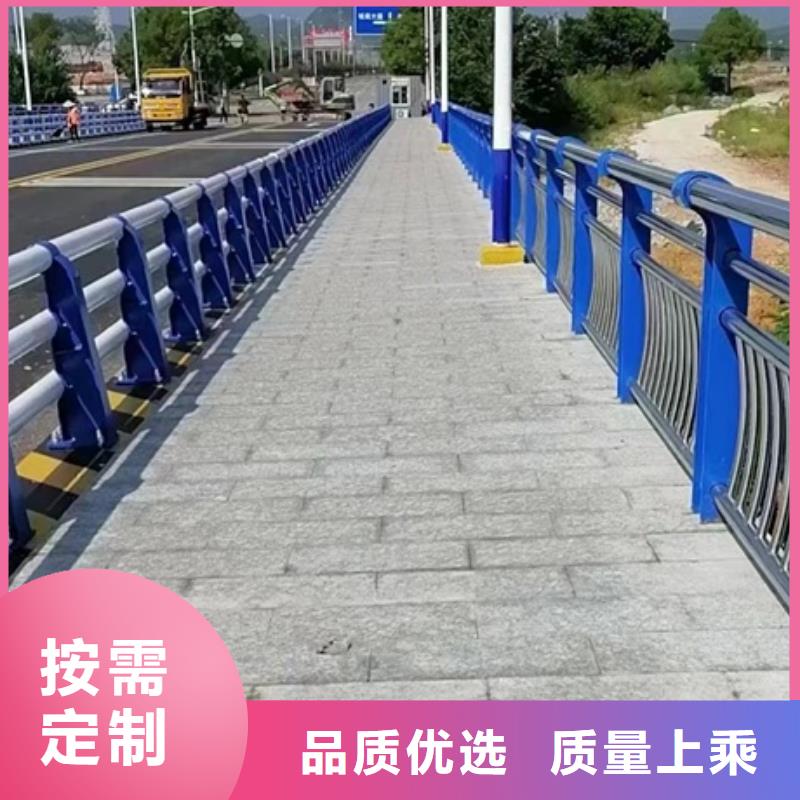 内江桥梁两边的护栏