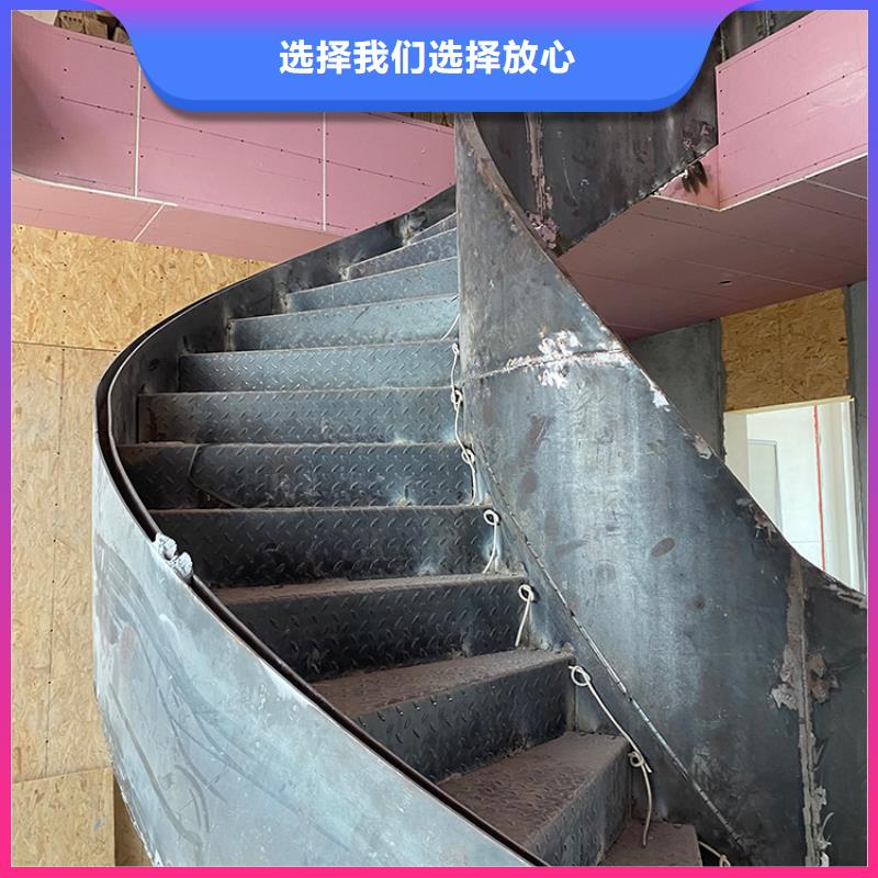 赤峰市敖汉旗专业钢结构旋转楼梯出库质检