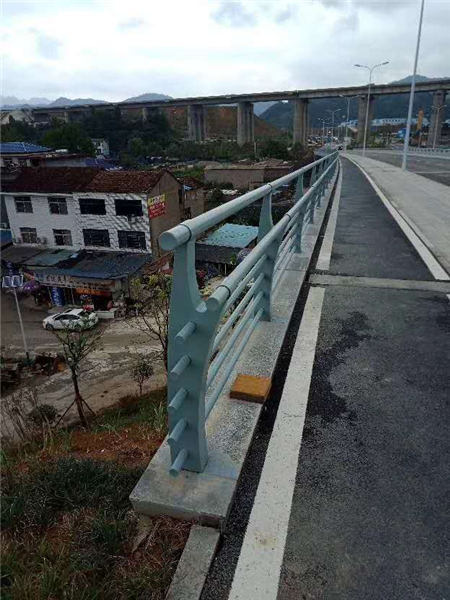 泸州桥梁复合管护栏现货销售
