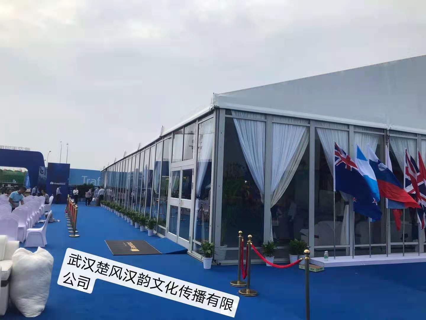武汉奥林匹克体育玻璃篷房出租先进的技术
