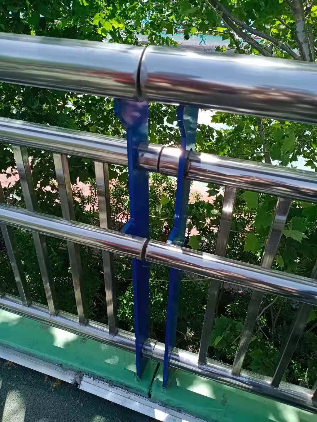 深圳桥梁护栏生产电话