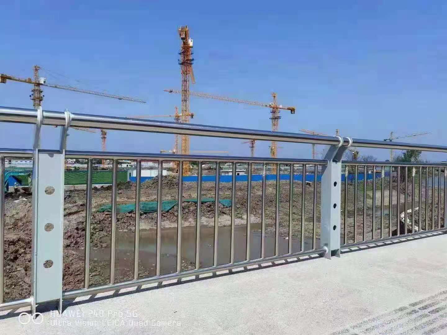 广州不锈钢立柱多少钱