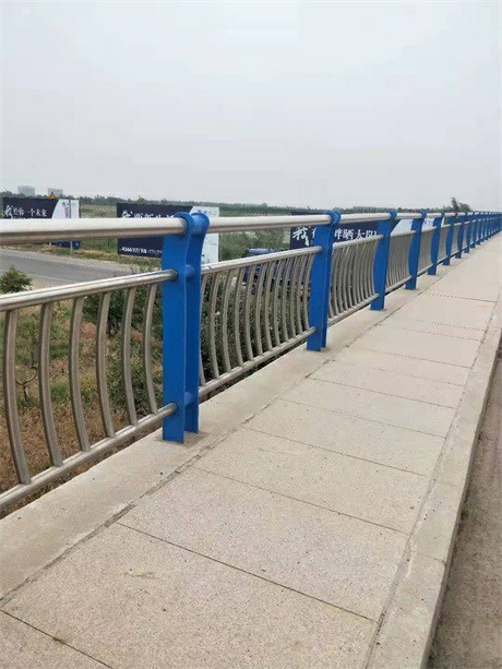 广安不锈钢桥梁护栏现货热销专业生产设备