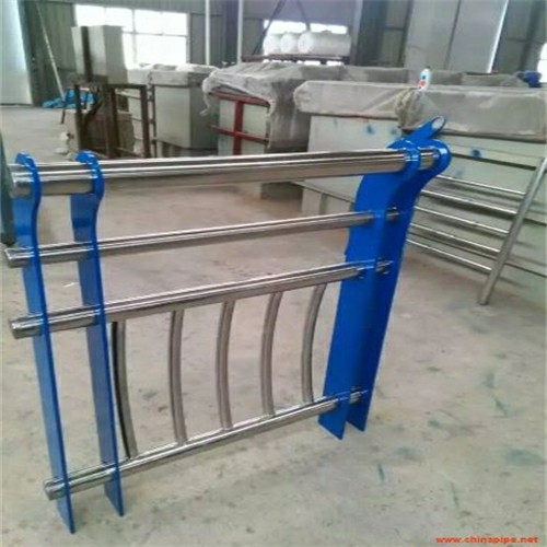 广东深圳市城市不锈钢复合管护栏可定制