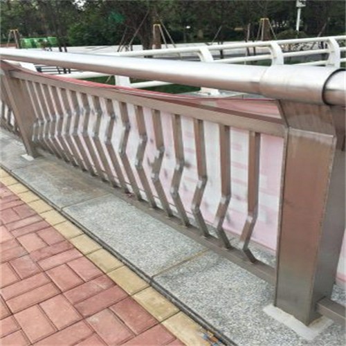 贵港南昌不锈钢复合管护栏-自主研发好产品好服务