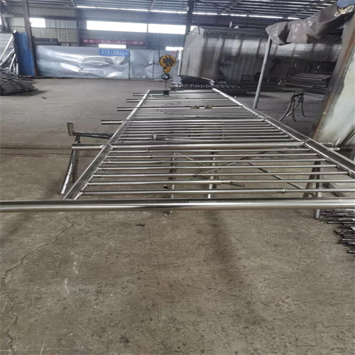 河南不锈钢复合管护栏的特点-不锈钢复合管护栏的特点重信誉厂家