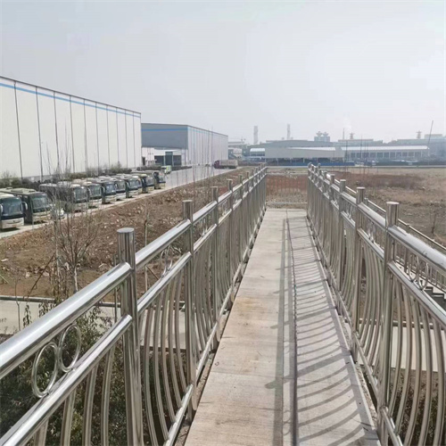 不锈钢桥梁护栏图片加工工厂现货实拍