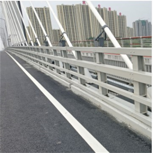 信阳桥梁不锈钢复合管护栏质量放心