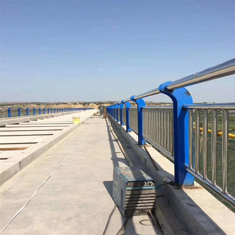 桥梁处防撞护栏钢板哪里生产质量安心