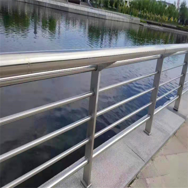 阿拉善桥梁护栏不锈钢桥免费测量