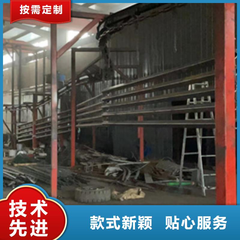 南宁不锈钢碳素钢复合管护栏厂家找聚晟护栏制造有限公司