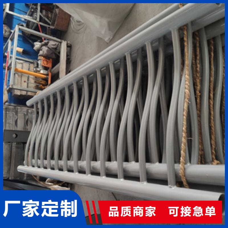 南京不锈钢仿木隔离栏杆氟碳漆施工简便