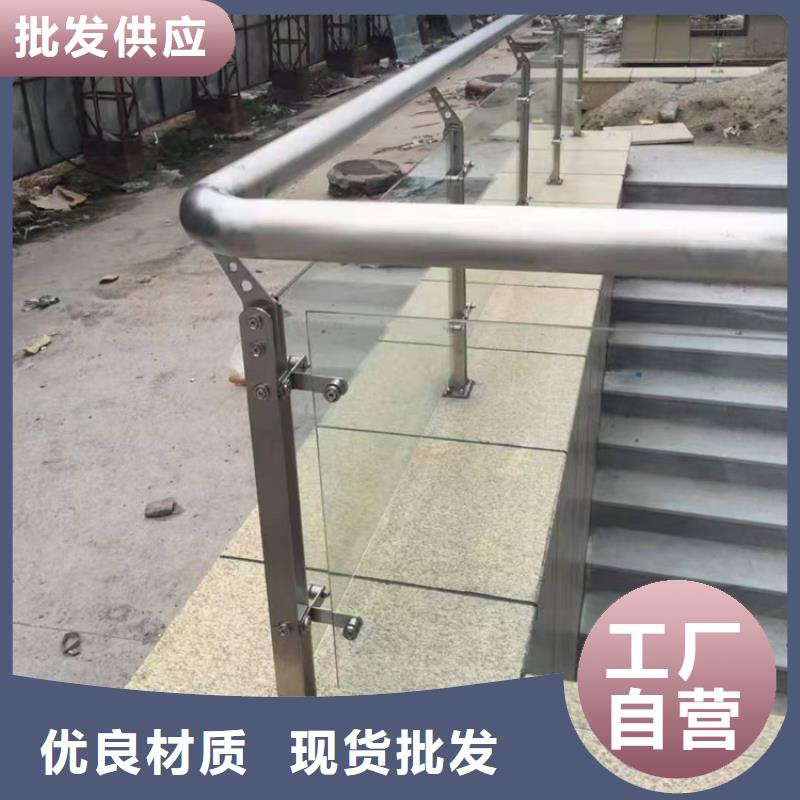 深圳桥梁防撞不锈钢仿木防撞栏杆多少钱一平米